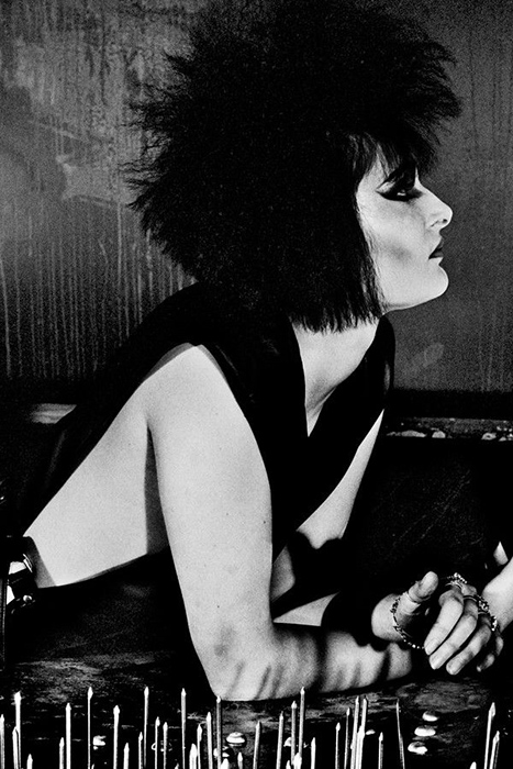 Otra fotografía de Siouxsie and the Banshees de Anton Corbijn.