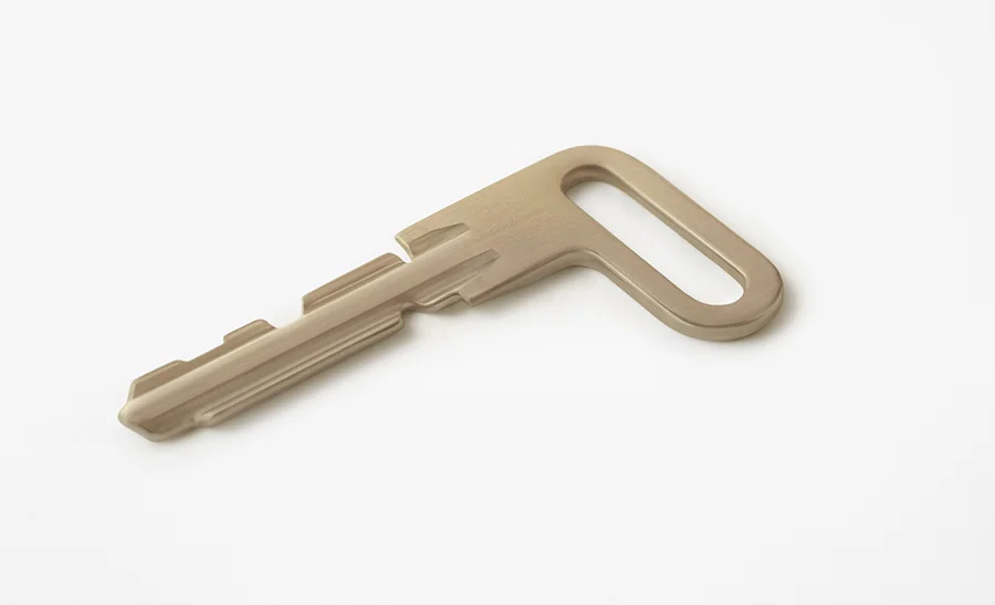 Diseño de llave de puerta L Door de Oki Sato del Estudio Nendo. Diseño de llave de puerta L Door de Oki Sato del Estudio Nendo.