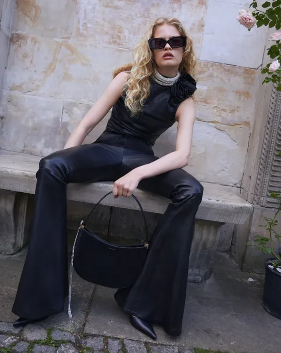 Spring 23 collection Magda Butrym, imagen 5