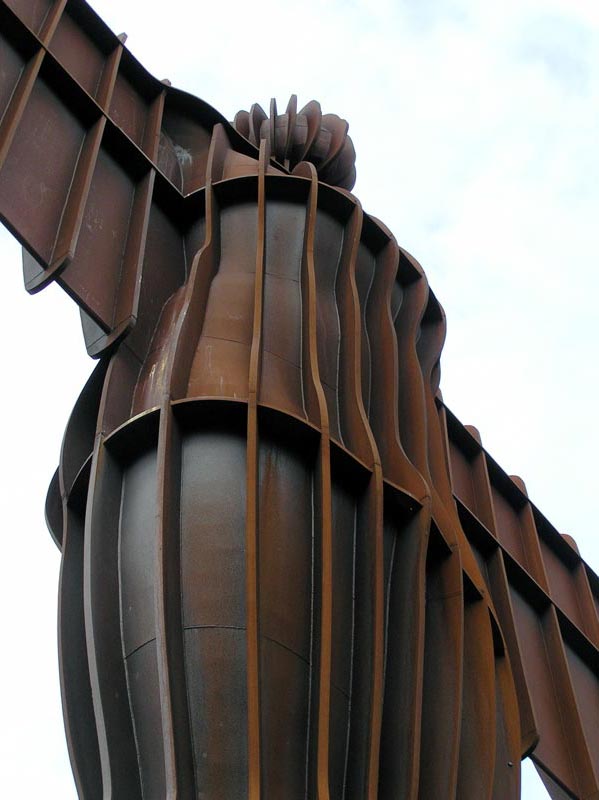 Detalle de la escultura gigante Angel of the North de Antony Gormley