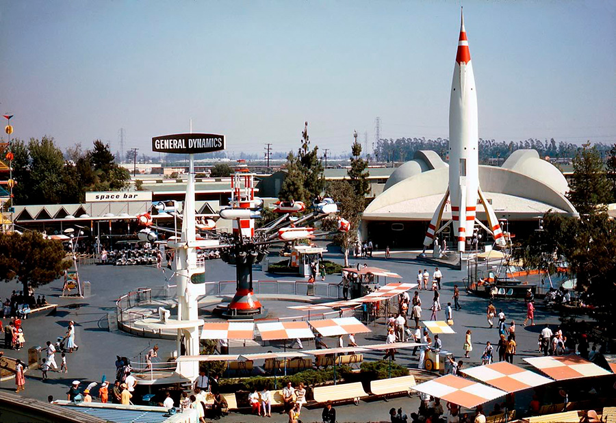 Parque de atracciones Disney Tomorrowland de estilo Googie Parque de atracciones Disney Tomorrowland de estilo Googie