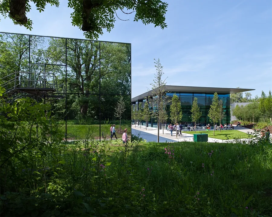 Vista exterior del Campus Dyson